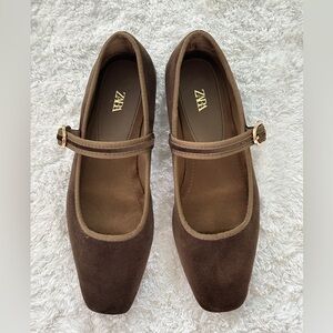 Square toe velvet Zara Mary Janes/ballet flats